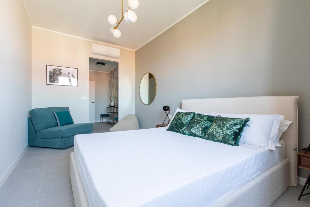 Daplace - Vico Apartment Milaan Buitenkant foto